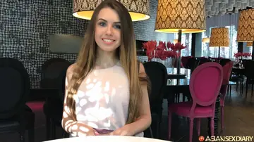 Elle Rose – Tall Slim Brunette Spreads and Fucks in a Hotel Room