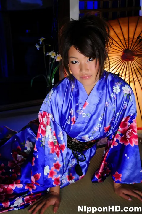 Japanese Brunette Opens Her Kimono and Stands Nude – photo 3 of 12