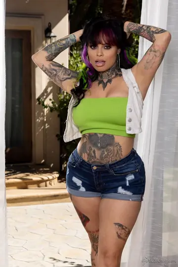 Whitney Wright – Tattooed Latina MILF Undresses for Lesbian Threesome and Facesitting