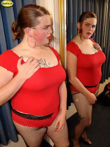 Curvy Trans Woman Poses in Pantyhose