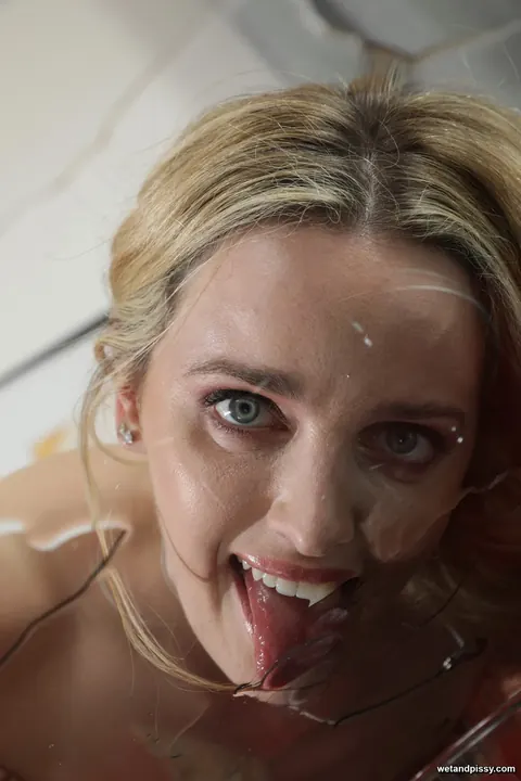 Charlie Forde: Blonde in a Skirt Fingers Her Pussy and Pisses in the Bathroom – photo 11 of 21