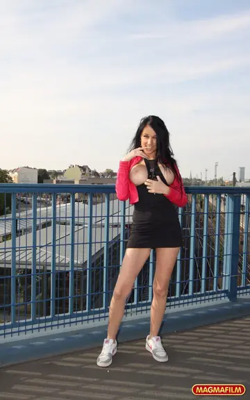 Meli Deluxe – Tall Brunette MILF Takes Anal Doggy Style Outdoors in Panties