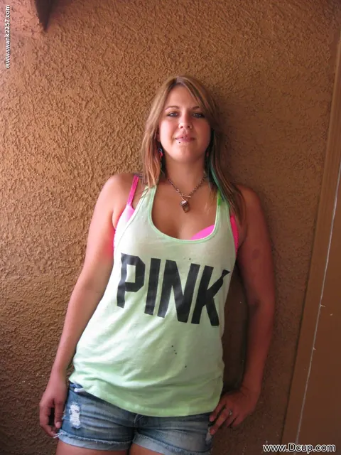 Thick Blonde Flashes Her Big Tits Outdoors in Shorts – photo 5 of 20
