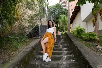 Ileana Burgos – Amateur Bares Her Big Tits and Spreads Her Legs