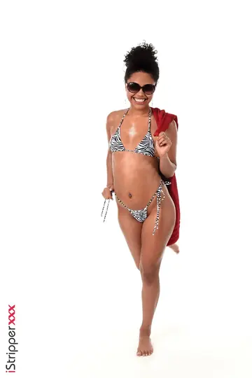 Selva Lapiedra – Thick Latina Redhead in a Bikini and Glasses Toys Her Hairy Pussy