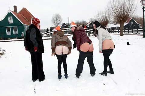 Thick Woman Fucks Multiple Men Outdoors – photo 10 of 21