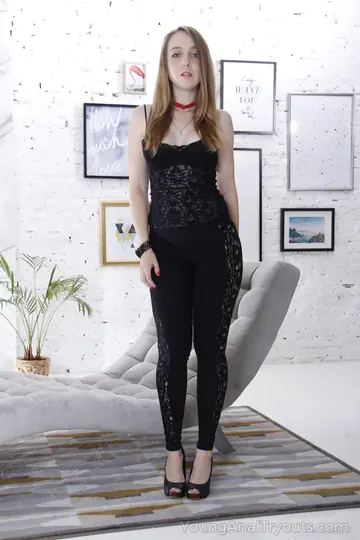 Anya Akulova – Tall PAWG Blonde Strips Out of Her Yoga Pants for Anal Sex