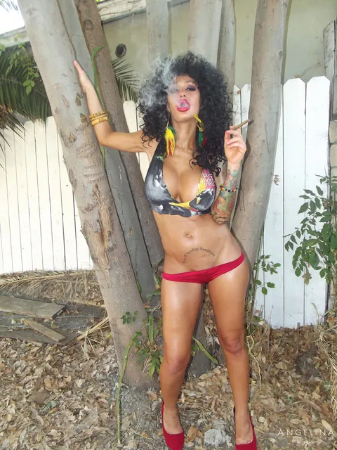 Angelina Valentine: Thick Latina MILF Oils Her Big Ass in a Bikini Outdoors – photo 14 of 15
