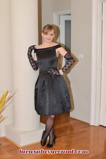 Lucette Nice – Hungarian Blonde MILF Flaunts Her Big Ass in a Dress and Heels