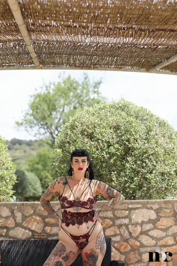 Tall Chubby MILF Flaunts Her Inked Curves and Big Tits Outdoors