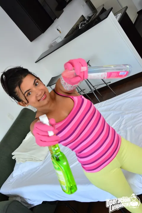Camila Marin: Colombian Brunette Rides Her Partner on a Hotel Bed – photo 3 of 21