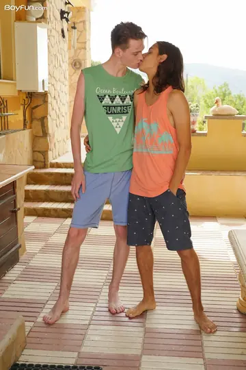 Slim Guy Kisses His Boyfriend Before Riding His Cock