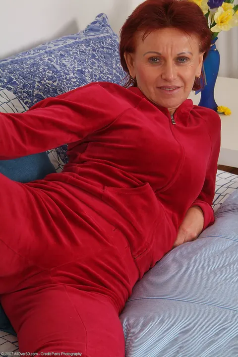 Thick Redhead MILF Strips and Shows Her Ass – photo 4 of 21