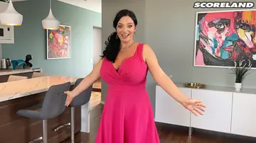 Joanna Bliss – Curvy Brunette MILF Does Yoga in Lingerie and Heels