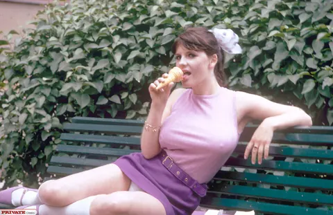Busty Tourist Lifts Her Skirt to Show Her Hairy Pussy Outdoors – photo 8 of 12