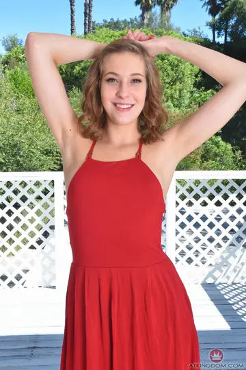 PAWG Brunette in Heels Spreads Her Shaved Pussy Outdoors