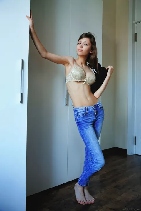 Mila Azul: Slim Russian-Ukrainian Brunette Flaunts Her Big Natural Tits Nude – photo 2 of 20