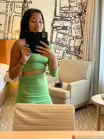 Petite Asian Woman Takes Anal Sex in a Hotel