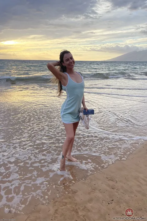 Summer Vixen: Petite Blonde Poses Nude on the Beach – photo 20 of 21