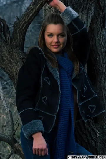 Michelle Jean – Brunette Undresses Out of Her Jeans Against a Tree