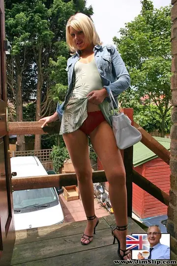 European MILF Spreads Her Legs and Takes Anal Outdoors