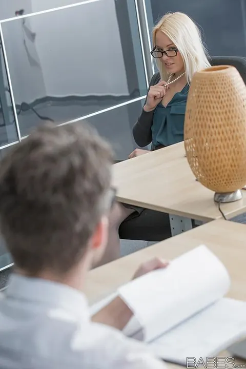 Lola Taylor: Thick Blonde Babe Gives a Titjob and Gets Fucked in the Office – photo 3 of 14