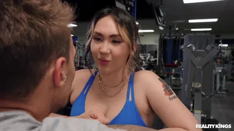 Curvy Asian MILF Gets Fucked Missionary and Takes a Facial – photo 3 of 21