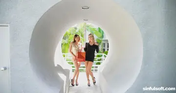Cassie Del Isla – Brunette MILF and Friend Have Lesbian Sex Outdoors