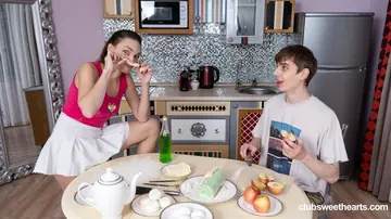 Olivia Trunk – European Brunette Gives a Blowjob and Takes a Facial