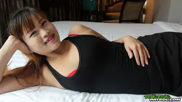 Thick Thai Woman in Shorts Sucks Cock and Takes a Facial