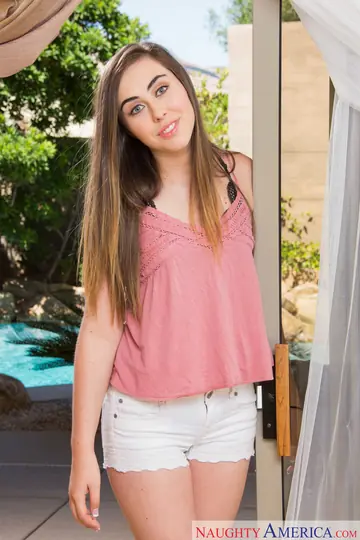 Lexi Lovell – Brunette with Natural Tits and a Tattoo Spreads Her Pussy Outdoors