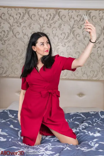 Liliya – Tall Brunette MILF Strips Off Her Red Dress and Spreads for Selfies