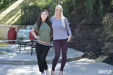 London RIver – Tall Blonde MILF Facesits Brunette Partner by the River