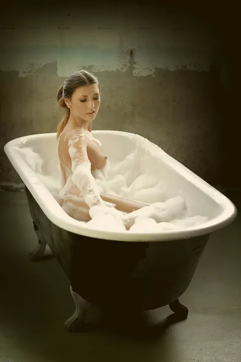 Saju A: Amateur Brunette Teases in Panties During a Bubble Bath – photo 8 of 20