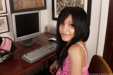 Tess Morgan – Brunette Latina Pulls Aside Her Pantyhose and Uses a Dildo