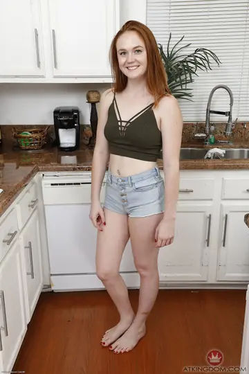 Brooklyn Belle – Redhead Strips Nude and Poses for the Camera