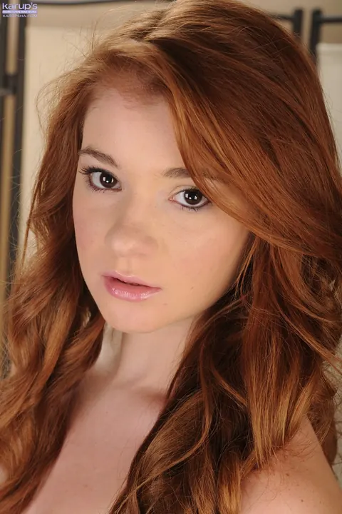 Ava Sparxx: Redhead PAWG Strips Off Her Red Dress in High Heels – photo 9 of 20
