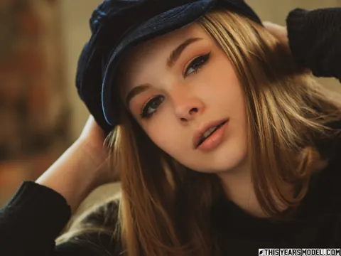 Lana Lea: Blonde Strips Out of Her Shorts While Wearing a Funky Cap – photo 4 of 15