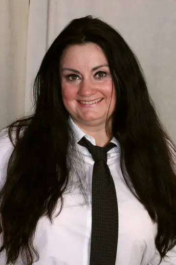 Victoria Powers – Petite Brunette MILF in Heels Takes Anal Creampie in a Threesome