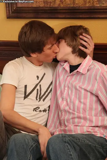 Two Men Suck Cock and Fuck Anal