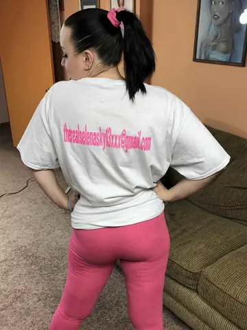 Selena Sky – Tall Latina MILF Rips Yoga Pants and Uses a Dildo