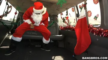 Mia Monroe – Brunette with Natural Tits Takes Anal from Santa in the Van