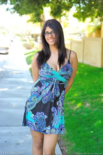 Kalila Kane – Asian Brunette with Big Tits and Glasses Uses a Dildo Outdoors