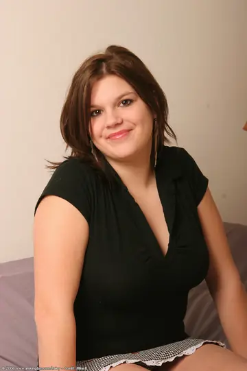 Busty MILF with Short Hair Spreads Her Hairy Pussy