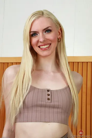 Celestina Blooms – Petite Blonde Amateur Undresses and Poses Nude