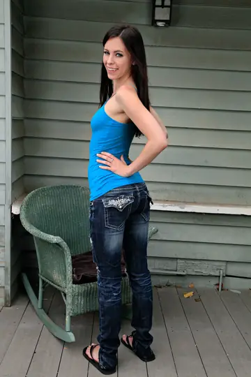 Veronica Radke – Petite Skinny Brunette Strips Out of Her Jeans and Spreads Outdoors