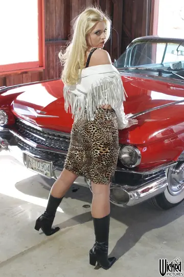 Bobbi Eden – Dutch Blonde Strips Out of Her Skirt in the Garage