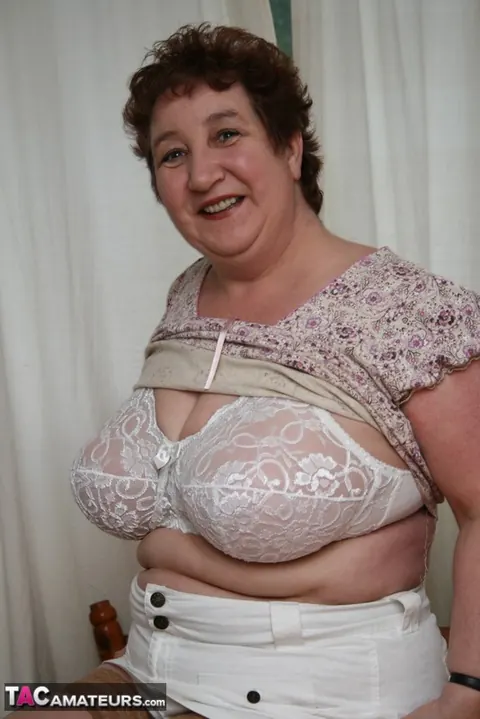 Kinky Carol: British Brunette MILF Strips and Spreads on Dining Table – photo 5 of 20