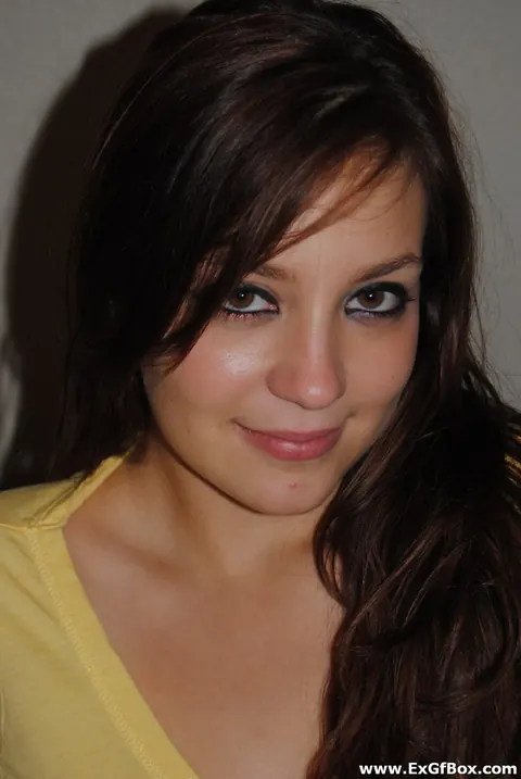 Samantha Marie: Brunette in Panties Bares Her Small Natural Tits – photo 6 of 20