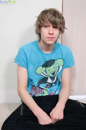 Twink Strips Nude, Masturbates and Spreads His Legs